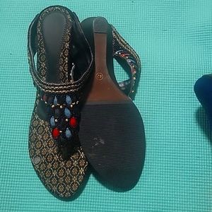 Women sandals size 9.5